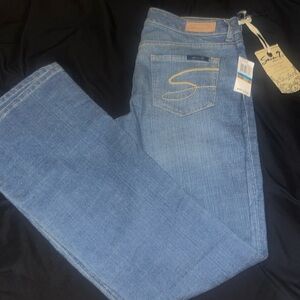 Seven Jeans